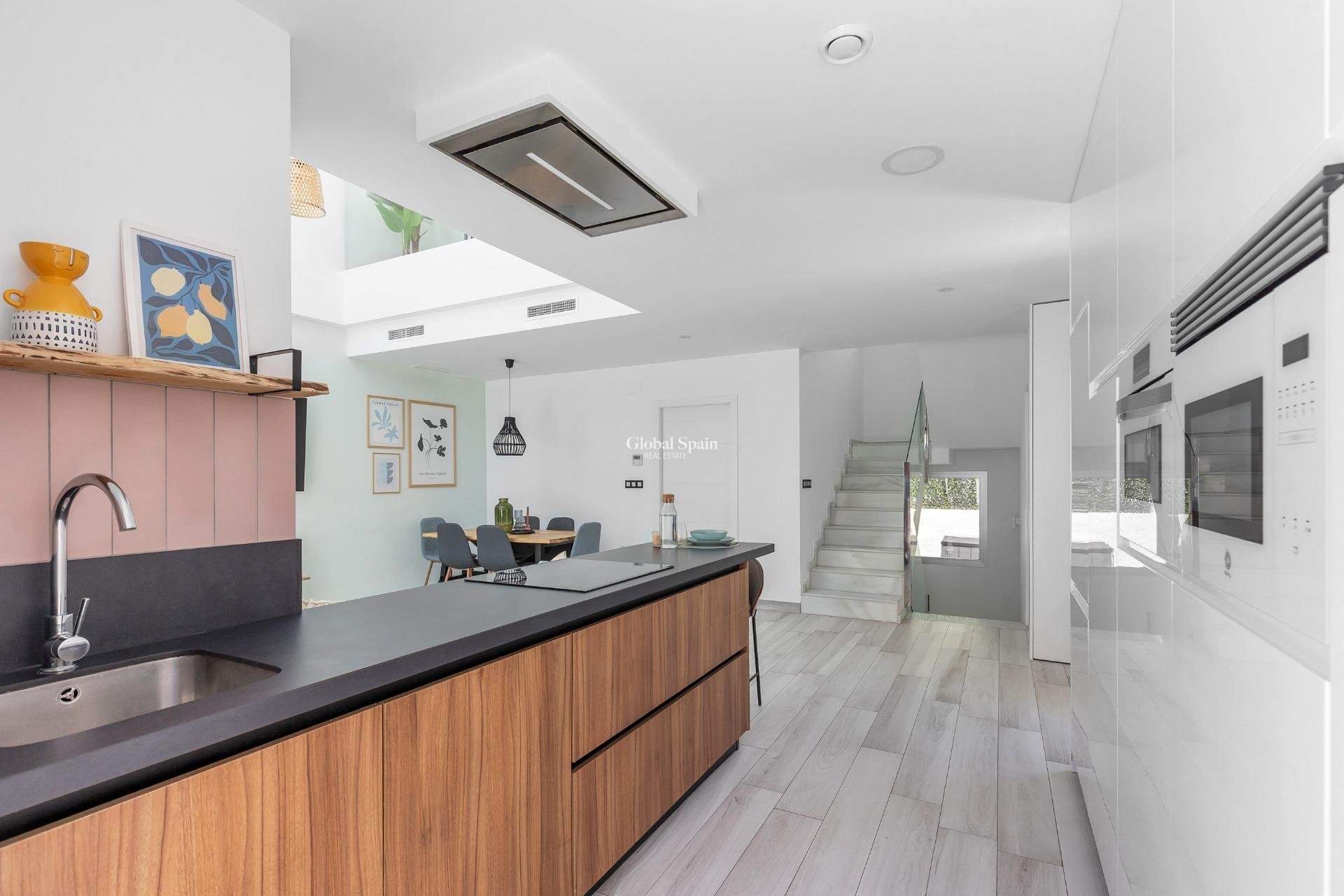 Resale - VILLA -
ORIHUELA COSTA - Lomas de Cabo Roig