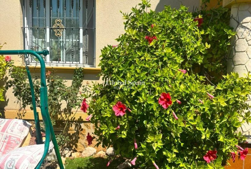 Resale - VILLA -
ORIHUELA COSTA - Lomas de Cabo Roig