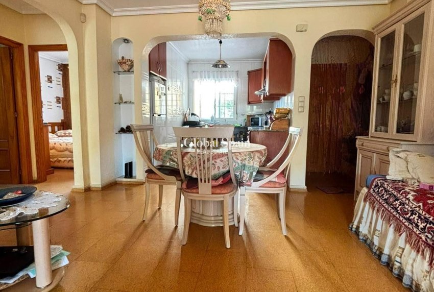 Resale - VILLA -
ORIHUELA COSTA - Lomas de Cabo Roig