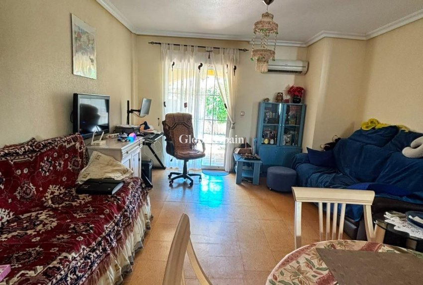 Resale - VILLA -
ORIHUELA COSTA - Lomas de Cabo Roig