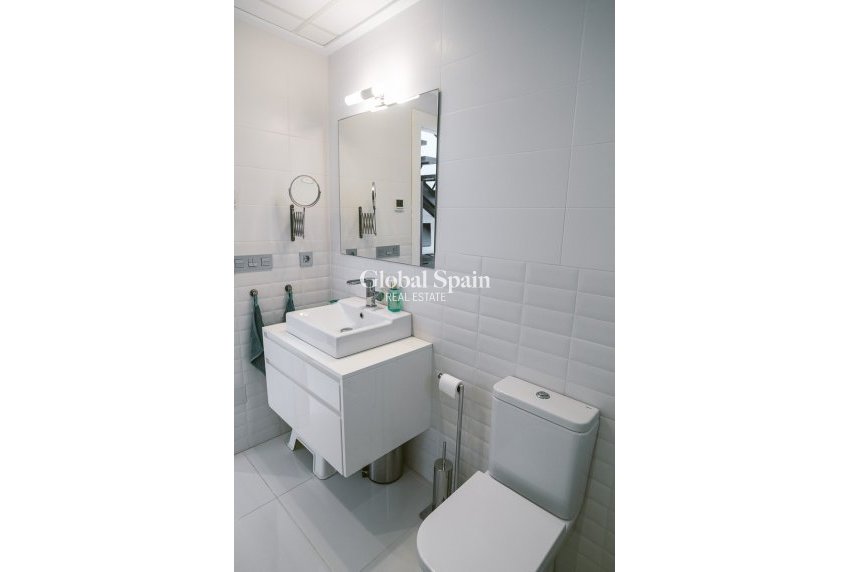 Resale - Villa -
ORIHUELA COSTA - Lomas de Cabo Roig