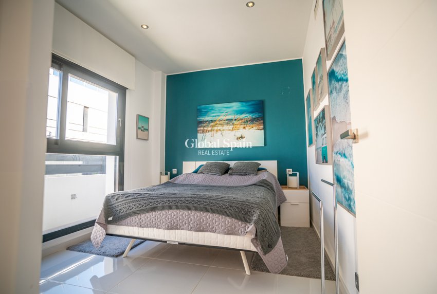 Resale - Villa -
ORIHUELA COSTA - Lomas de Cabo Roig