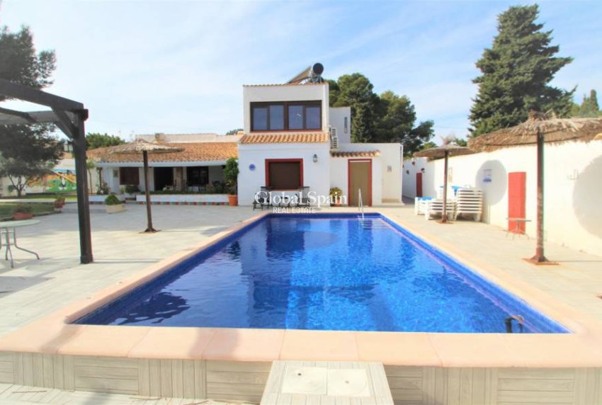 Resale - Villa -
ORIHUELA COSTA - Lomas de Cabo Roig