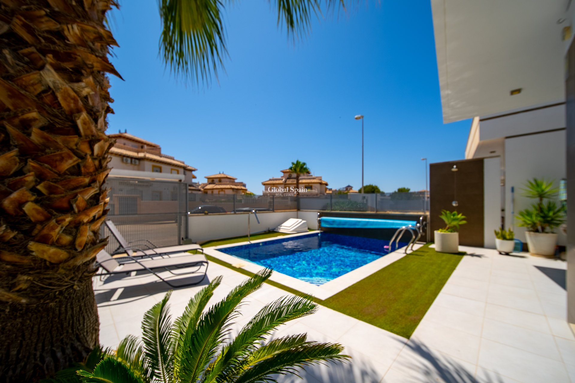 Resale - Villa -
ORIHUELA COSTA - Lomas de Cabo Roig