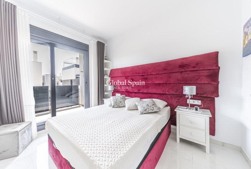 Resale - Villa -
ORIHUELA COSTA - Lomas de Cabo Roig