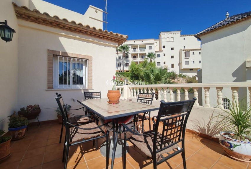 Resale - VILLA -
ORIHUELA COSTA - Lomas De Campoamor-las Ramblas