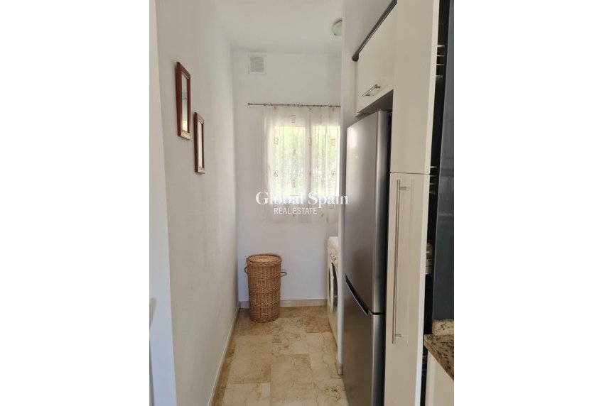 Resale - VILLA -
ORIHUELA COSTA - Lomas De Campoamor-las Ramblas
