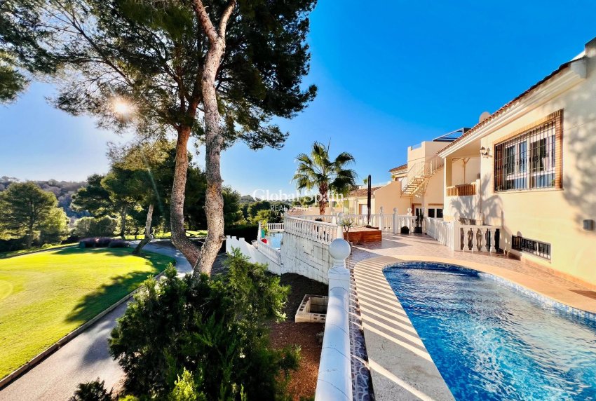 Resale - VILLA -
ORIHUELA COSTA - Lomas De Campoamor-las Ramblas