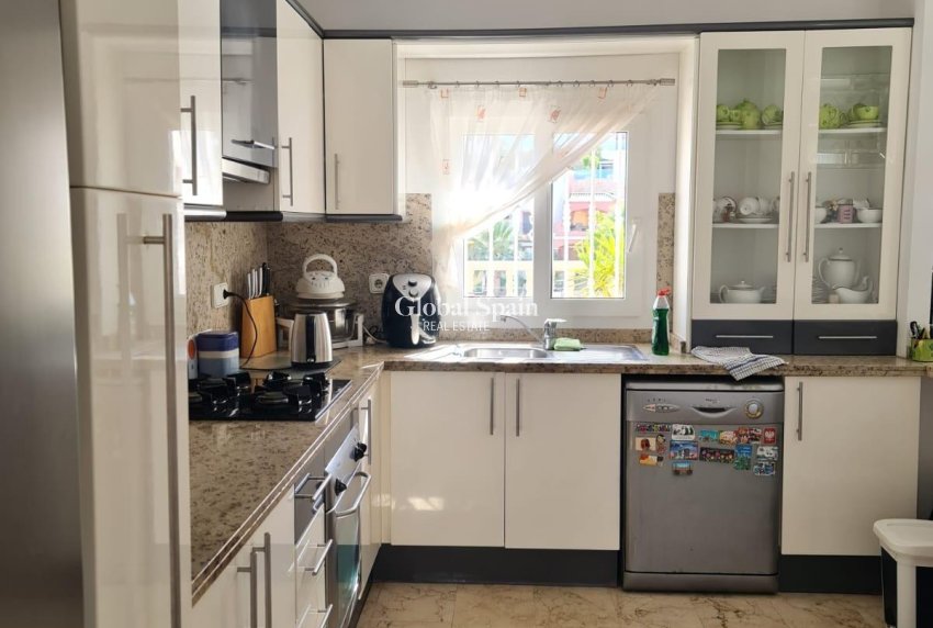 Resale - VILLA -
ORIHUELA COSTA - Lomas De Campoamor-las Ramblas