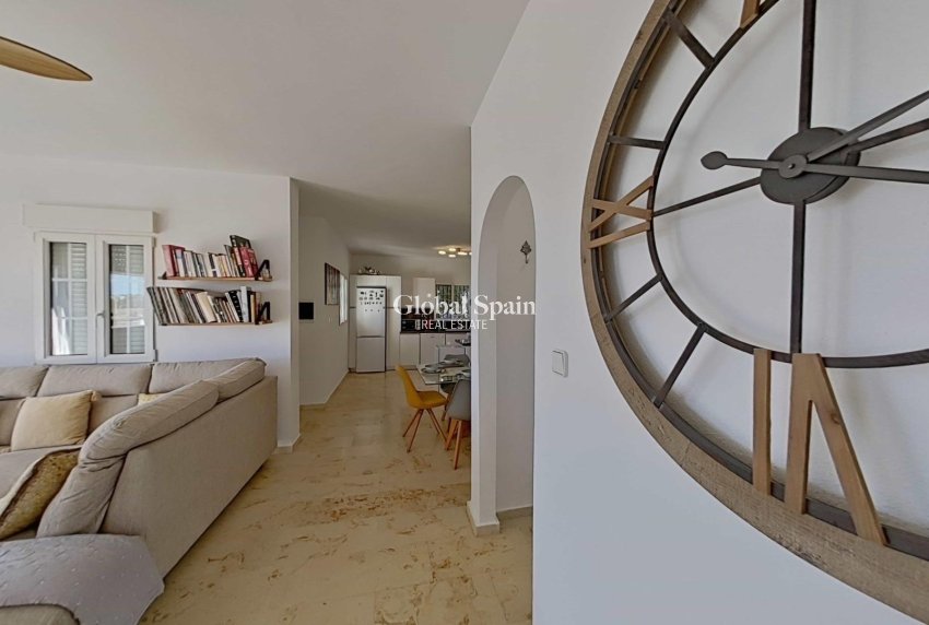 Resale - VILLA -
ORIHUELA COSTA - Lomas de Campoamor-Las Ramblas