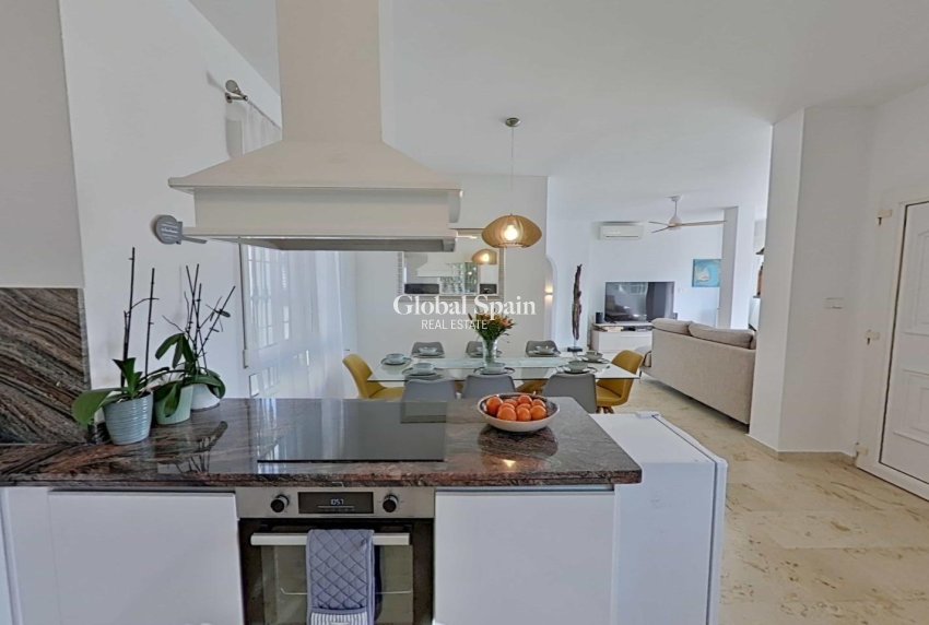 Resale - VILLA -
ORIHUELA COSTA - Lomas de Campoamor-Las Ramblas