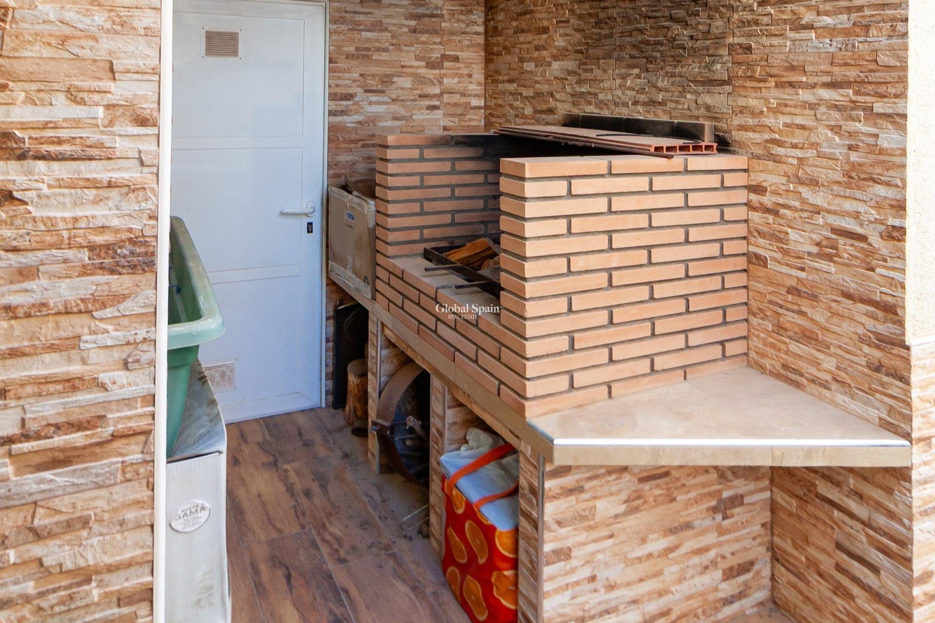 Resale - VILLA -
ORIHUELA COSTA - Los Almendros-la Florida