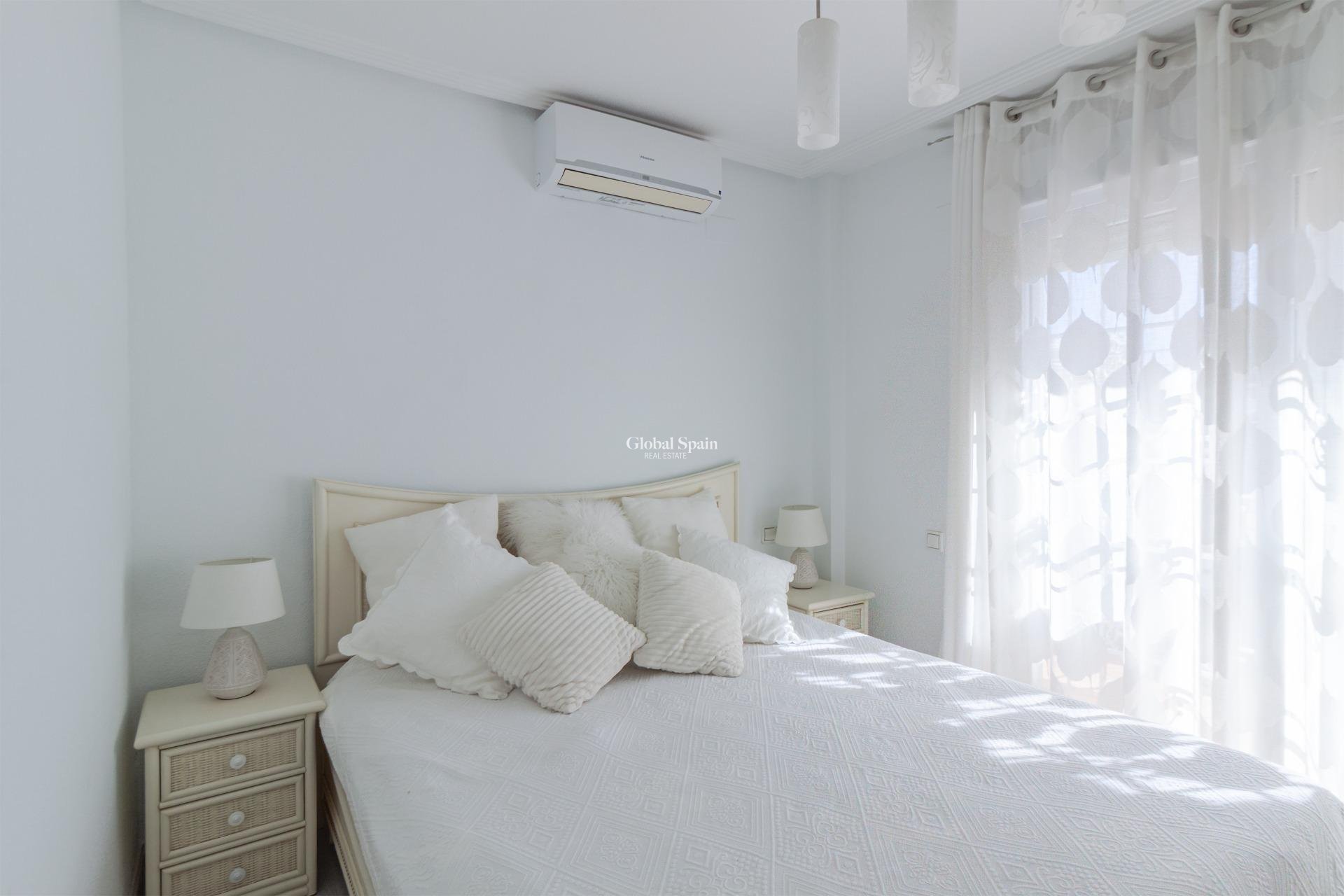 Resale - VILLA -
ORIHUELA COSTA - Los Almendros-la Florida