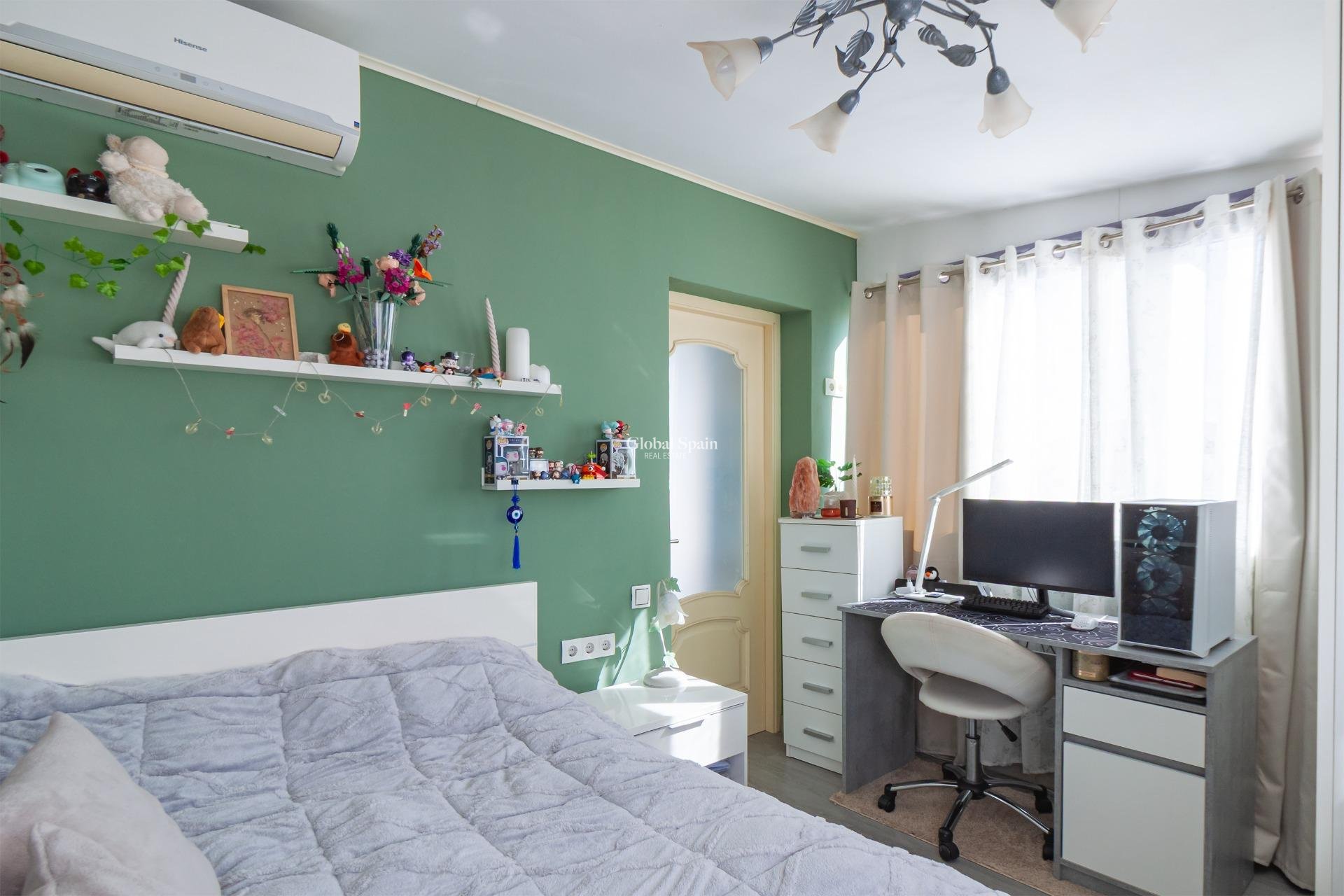 Resale - VILLA -
ORIHUELA COSTA - Los Almendros-la Florida