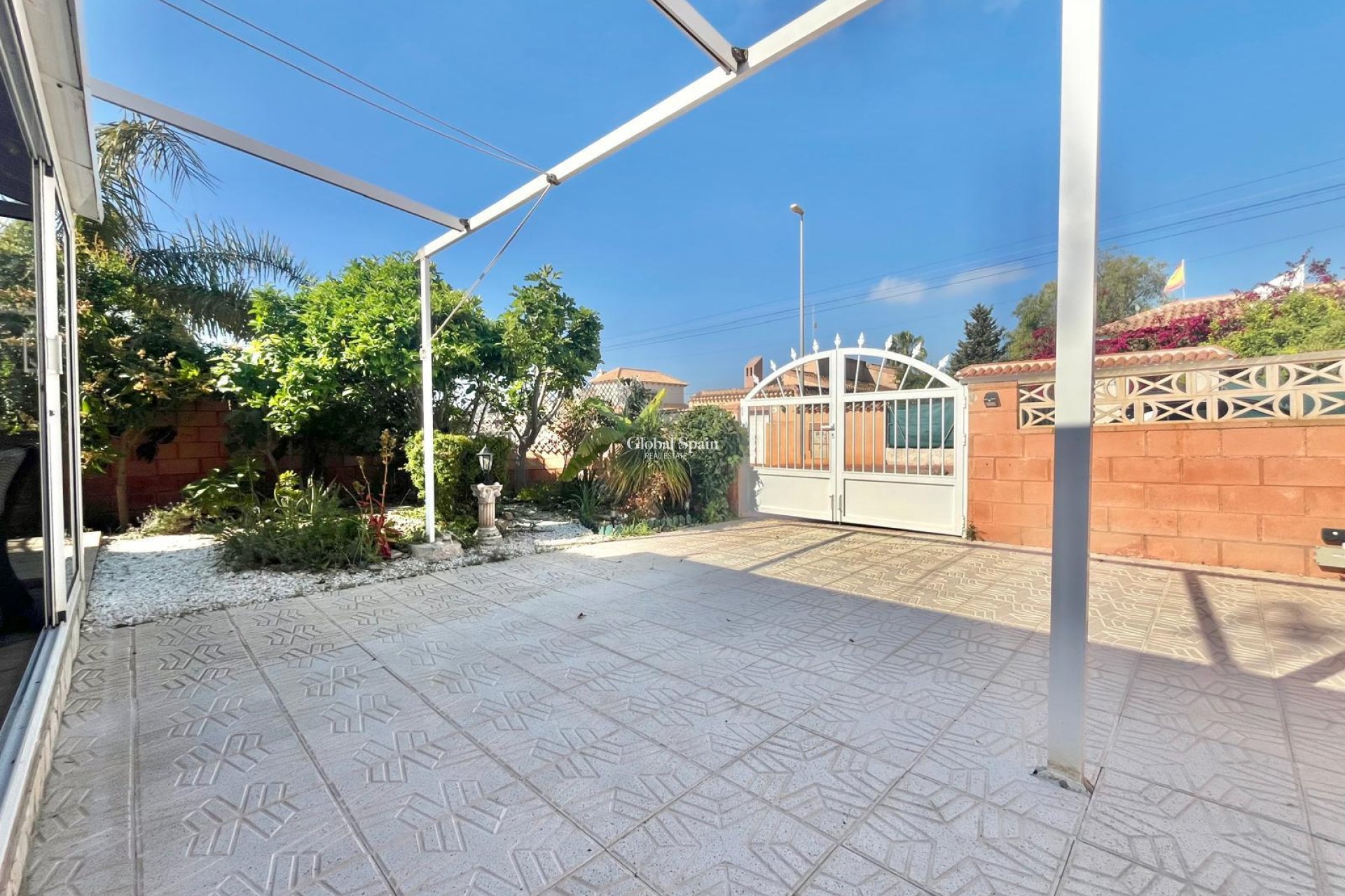 Resale - VILLA -
ORIHUELA COSTA - Los Almendros-la Florida