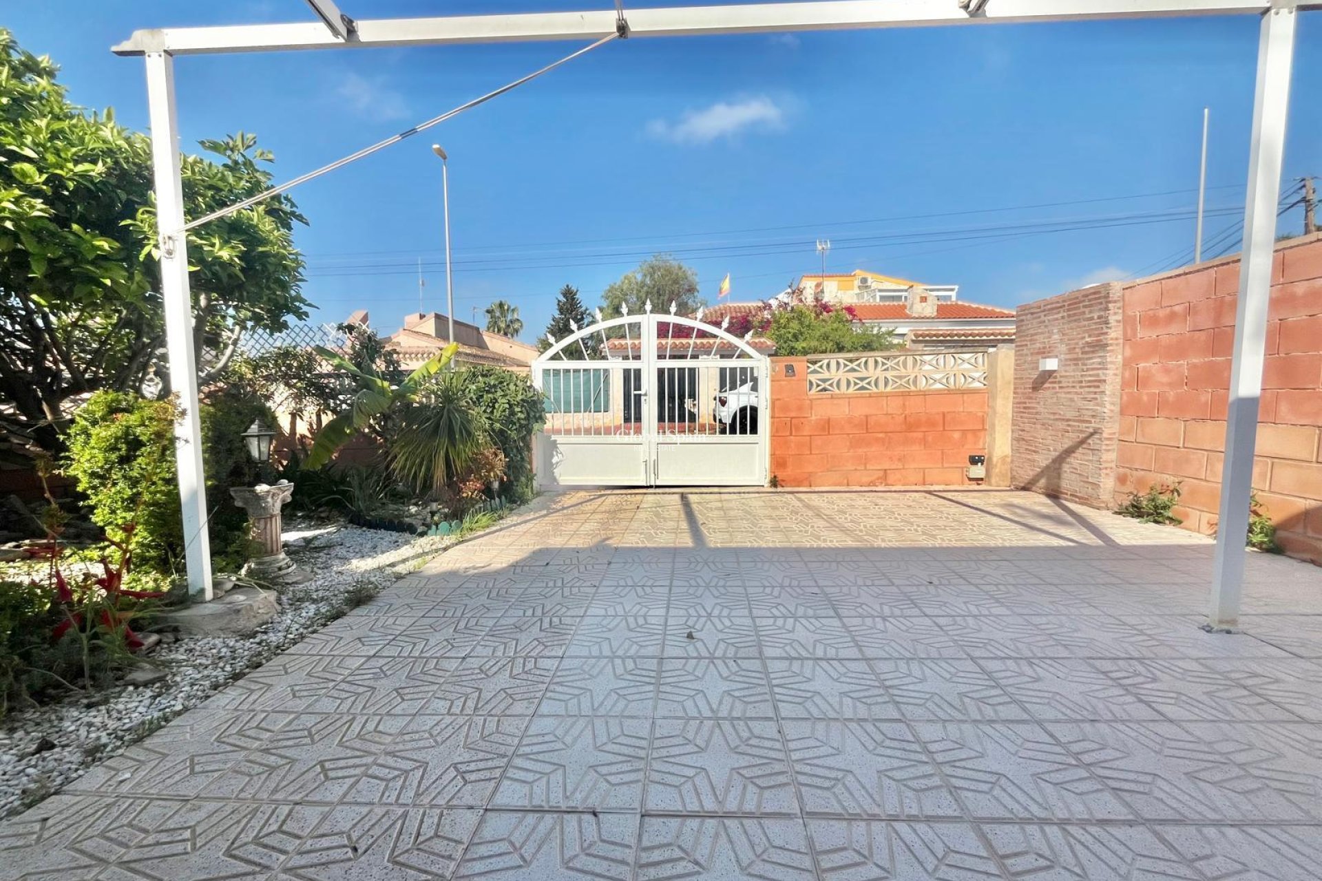 Resale - VILLA -
ORIHUELA COSTA - Los Almendros-la Florida