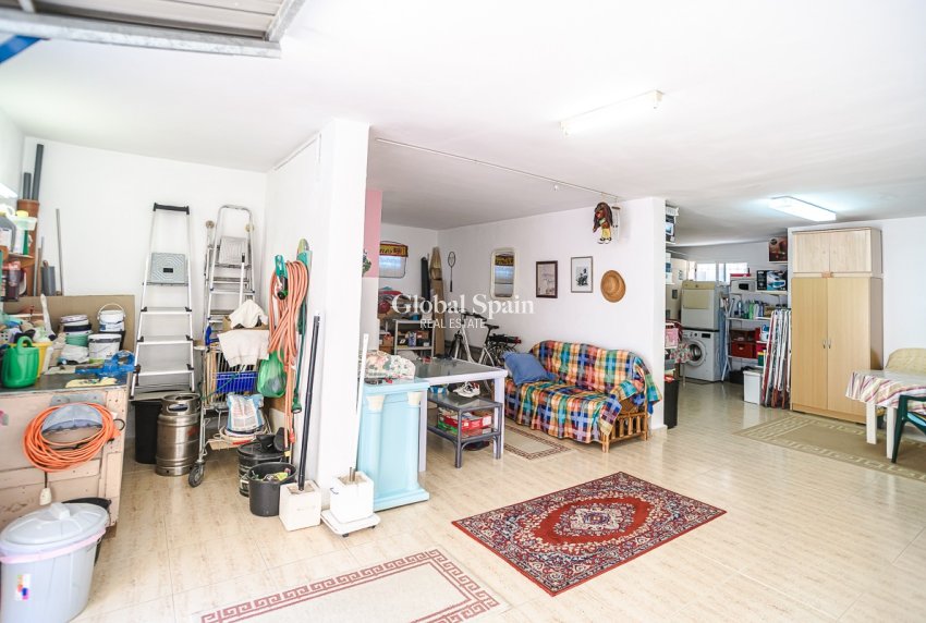 Resale - VILLA -
ORIHUELA COSTA - Los Altos