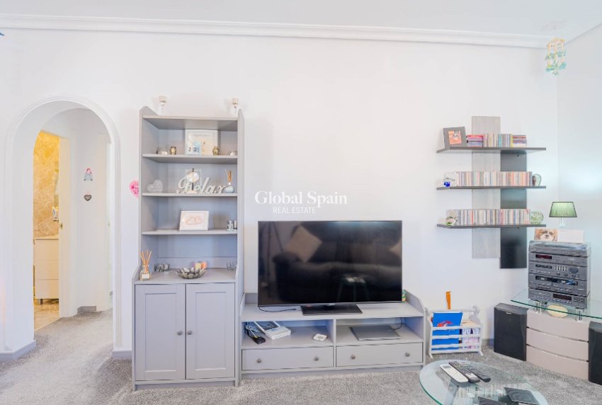 Resale - Villa -
ORIHUELA COSTA - LOS BALCONES - LOS ALTOS