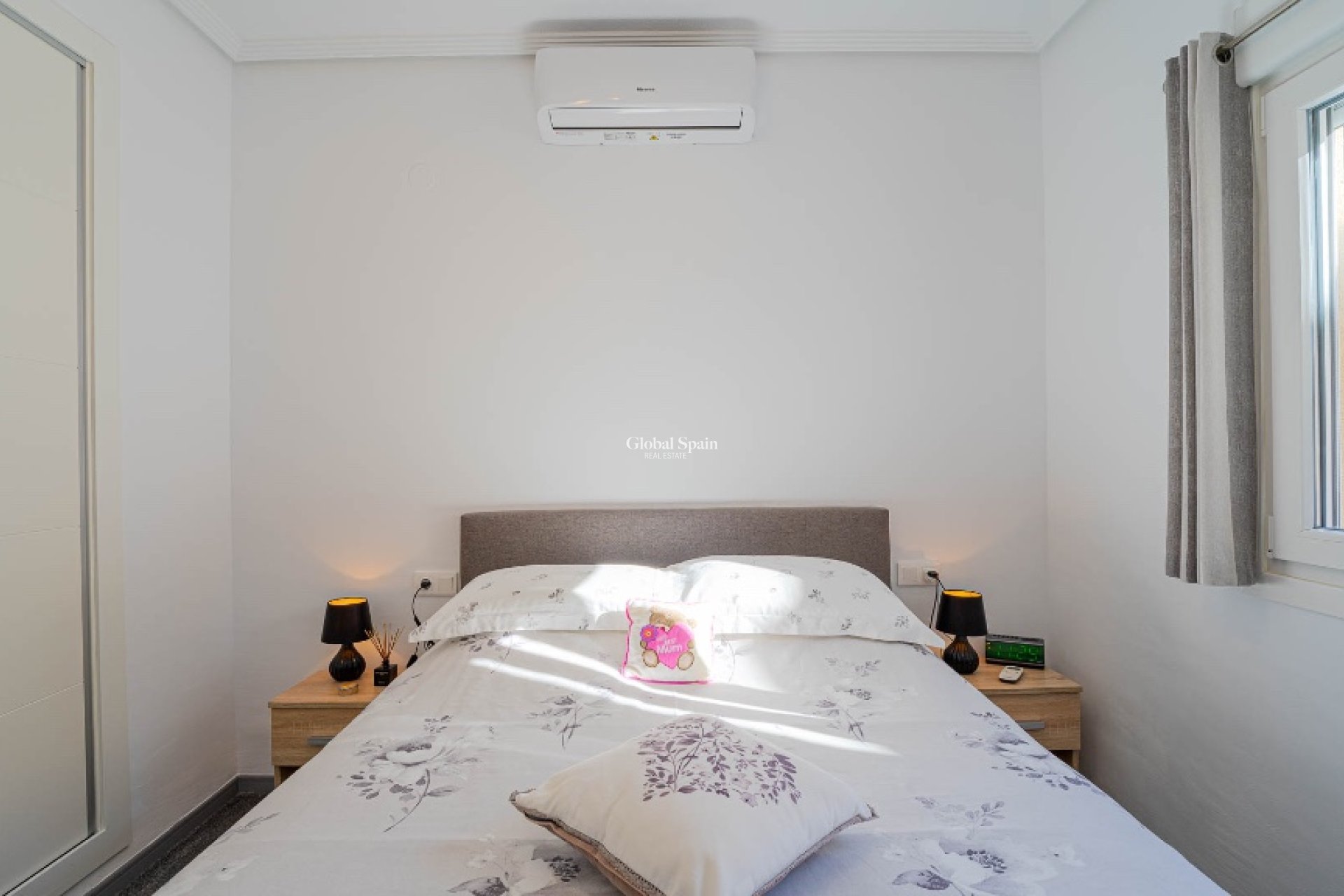 Resale - Villa -
ORIHUELA COSTA - LOS BALCONES - LOS ALTOS