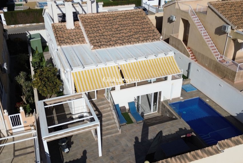 Resale - VILLA -
ORIHUELA COSTA - LOS BALCONES - LOS ALTOS