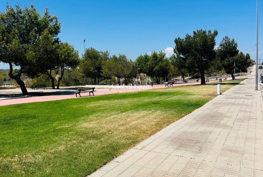 Resale - VILLA -
ORIHUELA COSTA - LOS BALCONES - LOS ALTOS