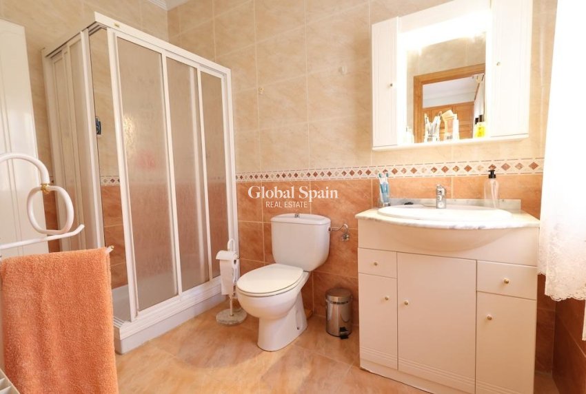 Resale - Villa -
ORIHUELA COSTA - Los Balcones