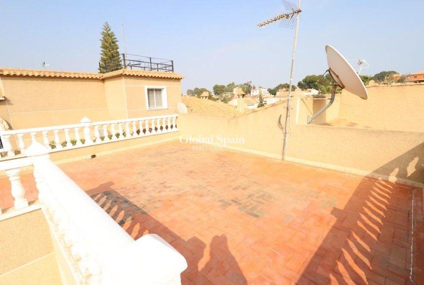 Resale - Villa -
ORIHUELA COSTA - Los Balcones