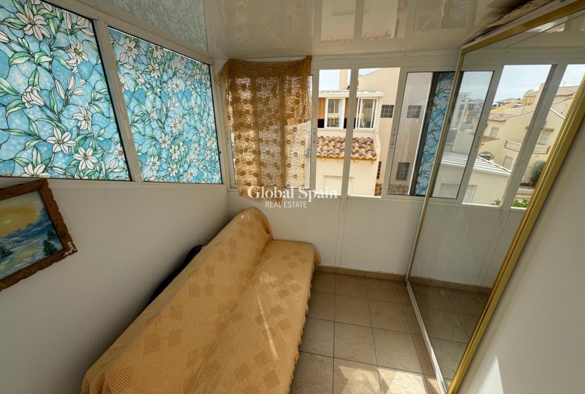 Resale - VILLA -
ORIHUELA COSTA - Los Dolses