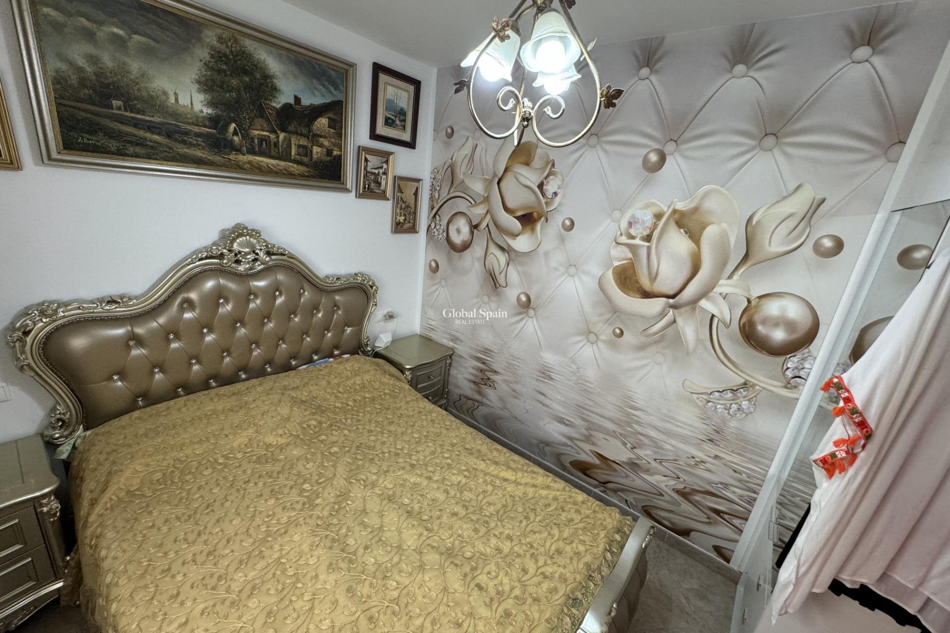 Resale - VILLA -
ORIHUELA COSTA - Los Dolses