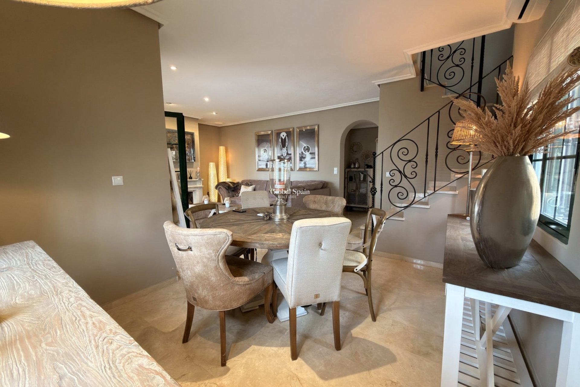 Resale - VILLA -
ORIHUELA COSTA - Los Doses