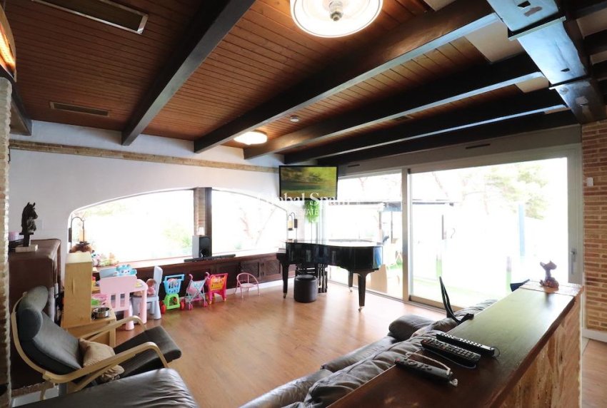 Resale - Villa -
ORIHUELA COSTA - Montezenia