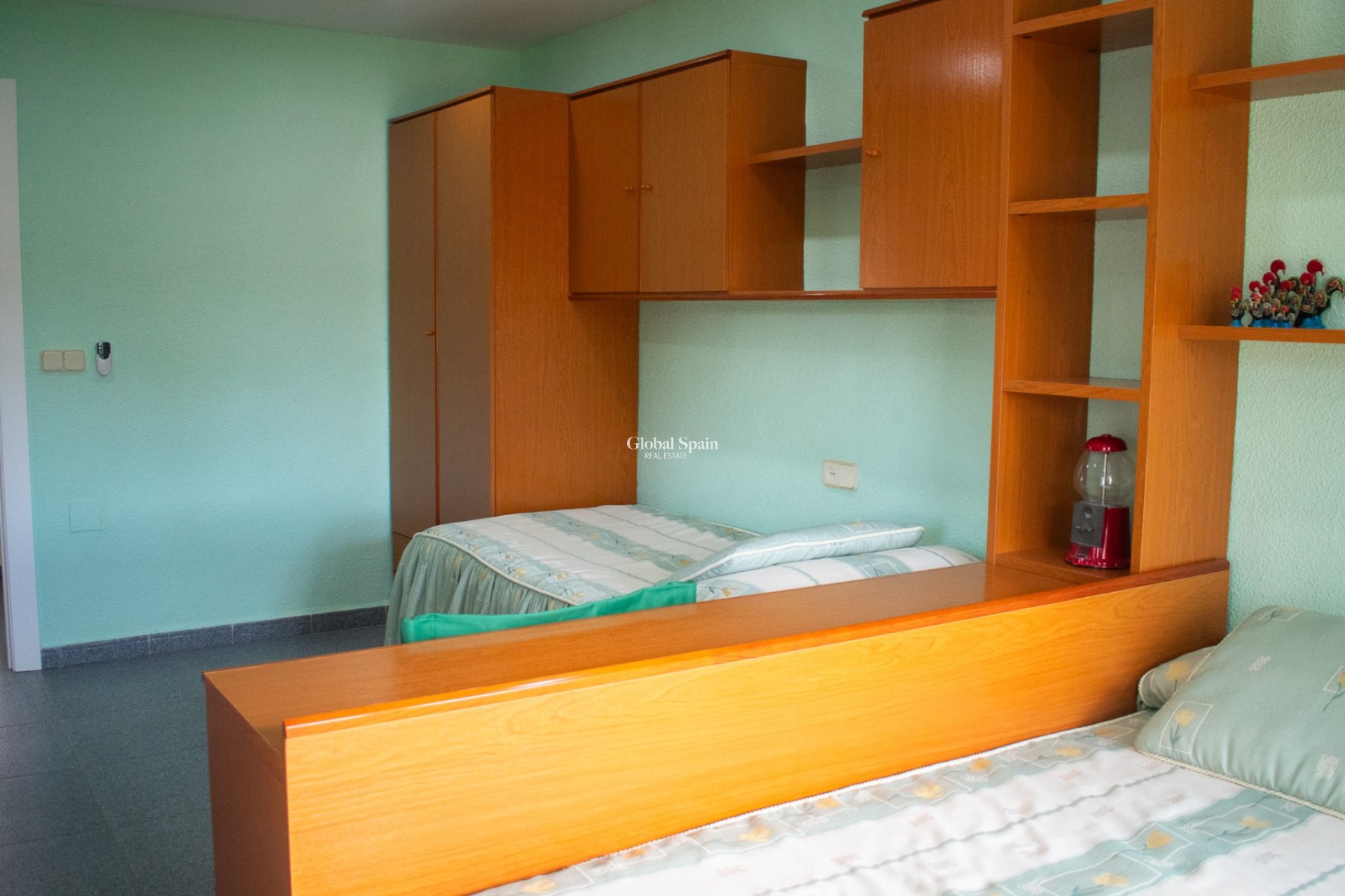 Resale - VILLA -
ORIHUELA COSTA - MUY CERCA DE LA PLAYA