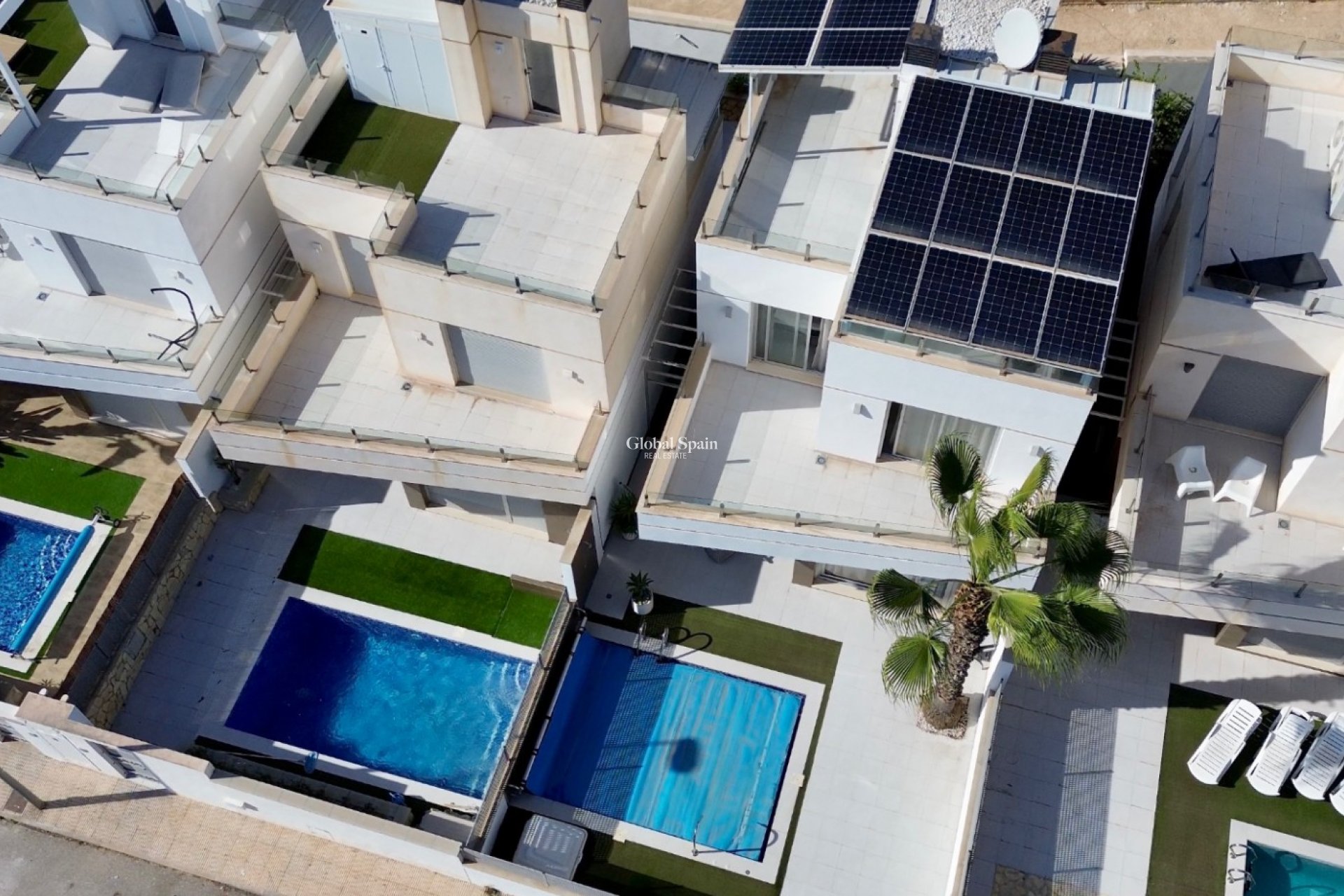 Resale - Villa -
ORIHUELA COSTA - Orihuela Costa