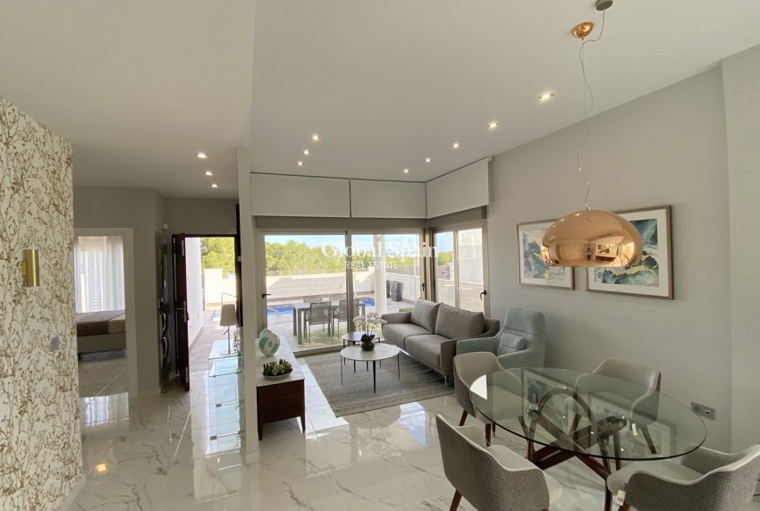 Resale - VILLA -
ORIHUELA COSTA - Pau 26