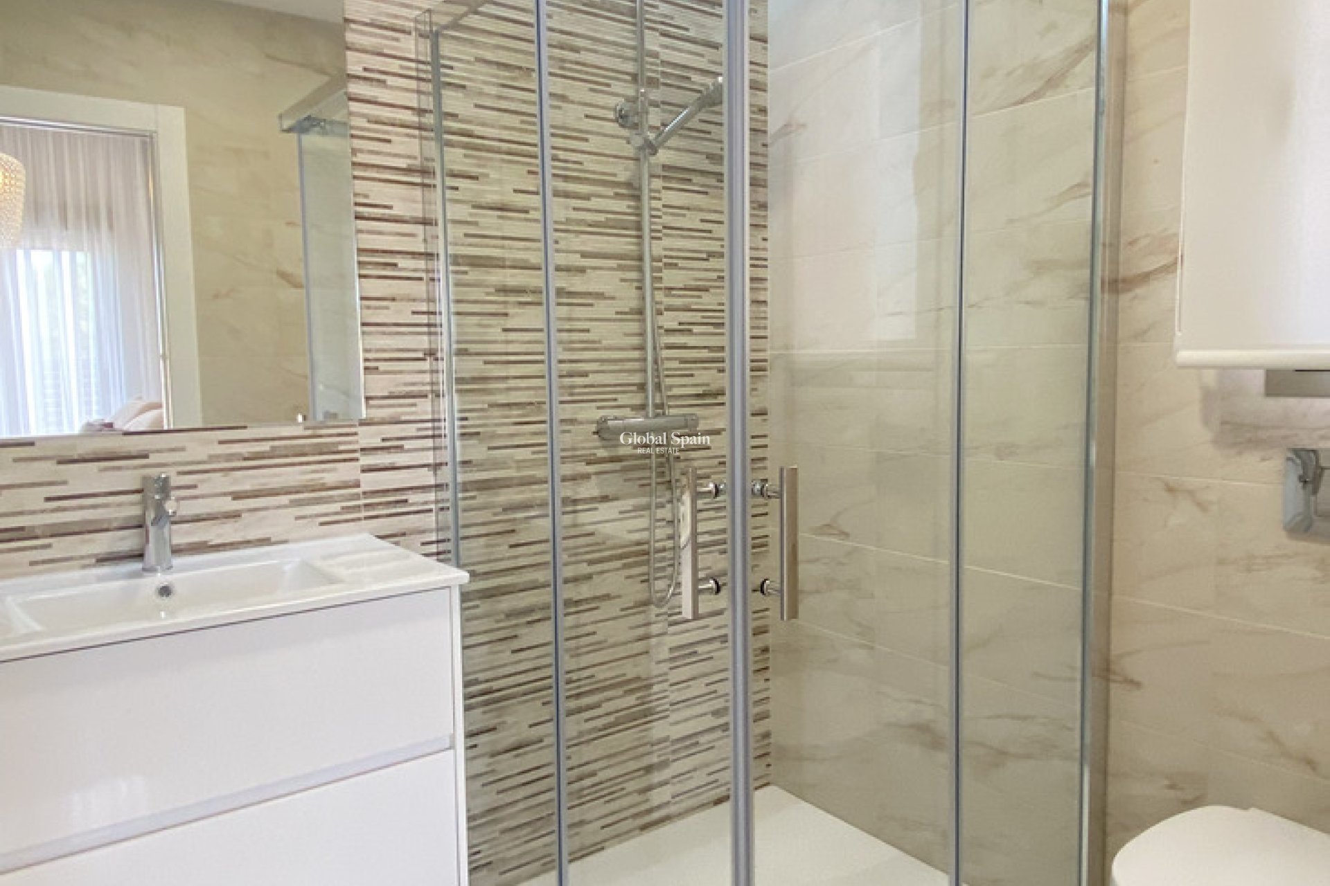 Resale - VILLA -
ORIHUELA COSTA - Pau 26