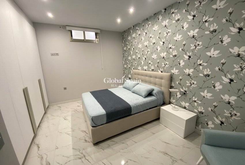 Resale - VILLA -
ORIHUELA COSTA - Pau 26