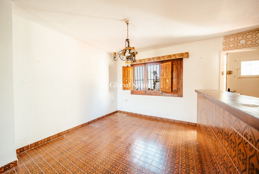 Resale - Villa -
ORIHUELA COSTA - Playa Flamenca