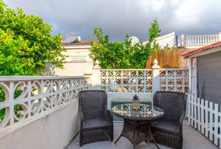 Resale - Villa -
ORIHUELA COSTA - Playa Flamenca