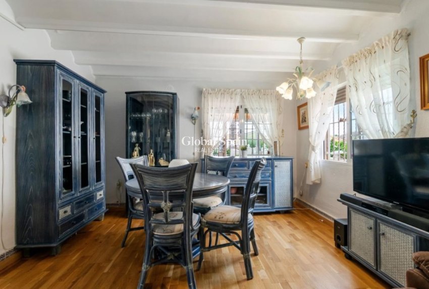 Resale - Villa -
ORIHUELA COSTA - Playa Flamenca