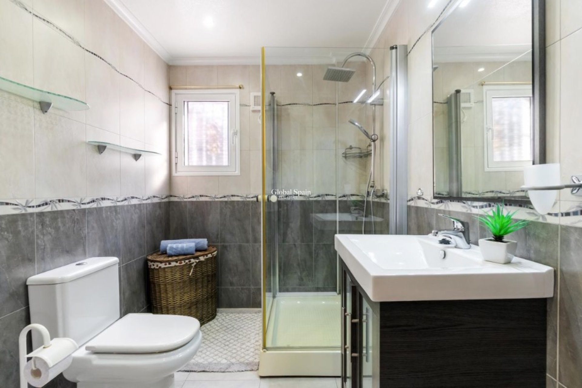 Resale - Villa -
ORIHUELA COSTA - Playa Flamenca