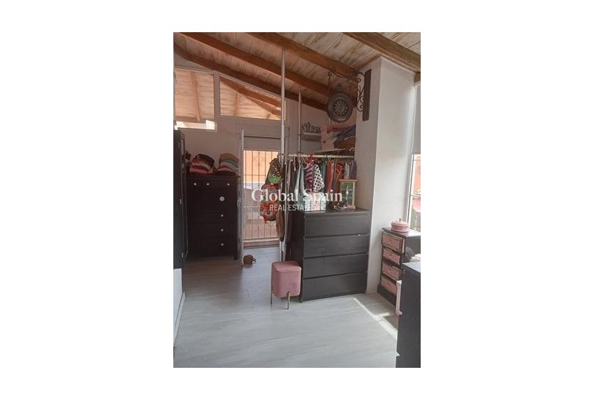 Resale - VILLA -
ORIHUELA COSTA - Playa Flamenca