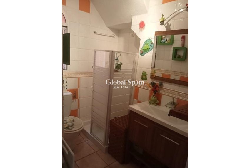 Resale - VILLA -
ORIHUELA COSTA - Playa Flamenca