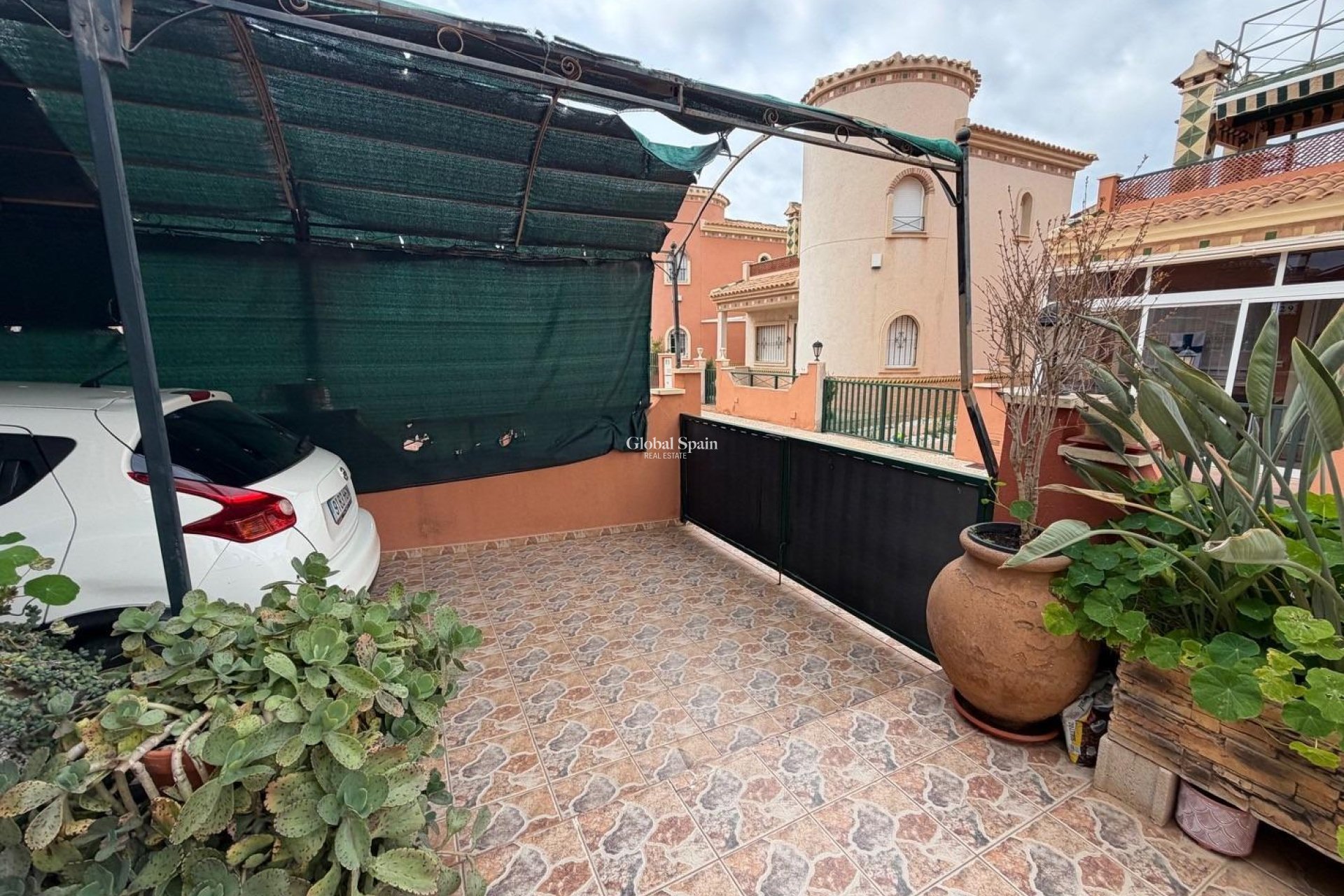 Resale - VILLA -
ORIHUELA COSTA - Playa Flamenca