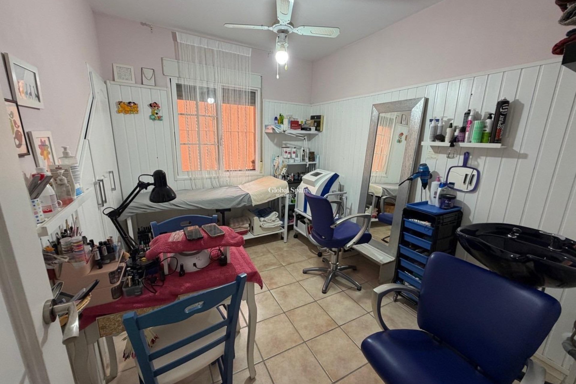 Resale - VILLA -
ORIHUELA COSTA - Playa Flamenca