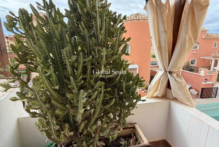 Resale - VILLA -
ORIHUELA COSTA - Playa Flamenca