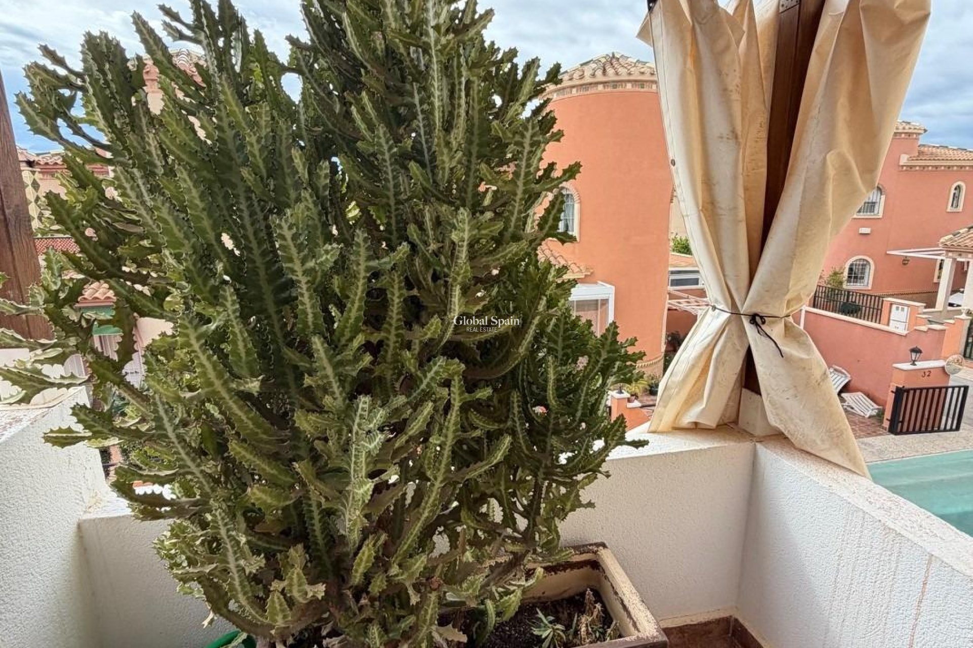 Resale - VILLA -
ORIHUELA COSTA - Playa Flamenca