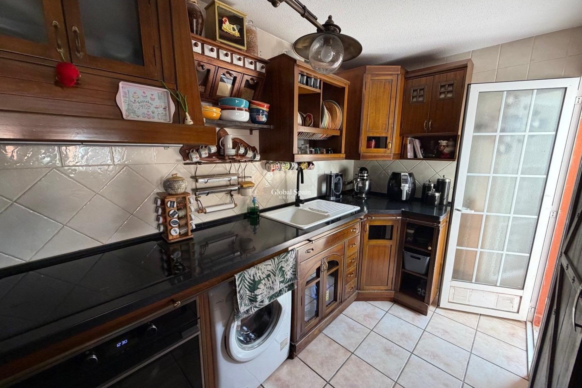 Resale - VILLA -
ORIHUELA COSTA - Playa Flamenca