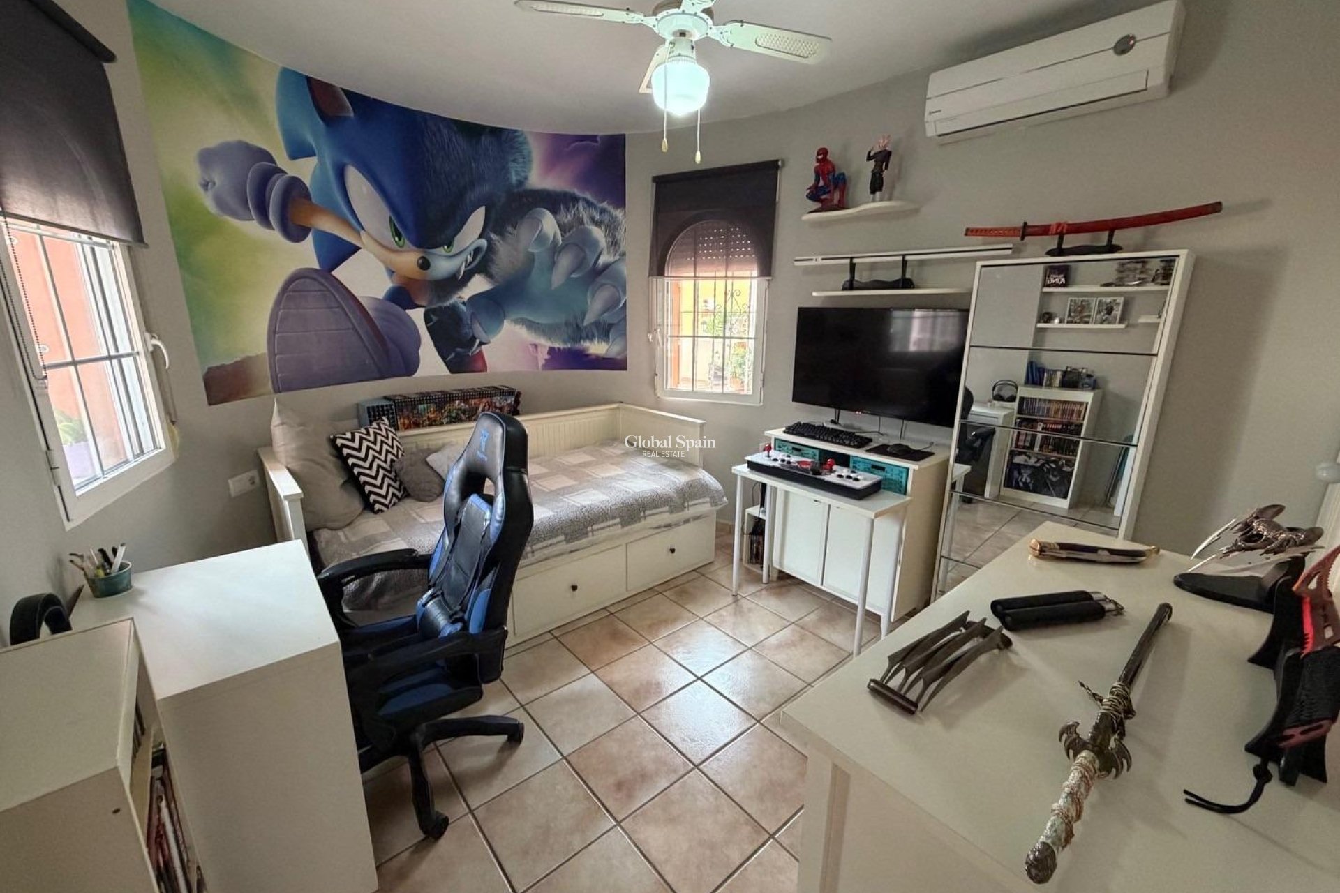 Resale - VILLA -
ORIHUELA COSTA - Playa Flamenca