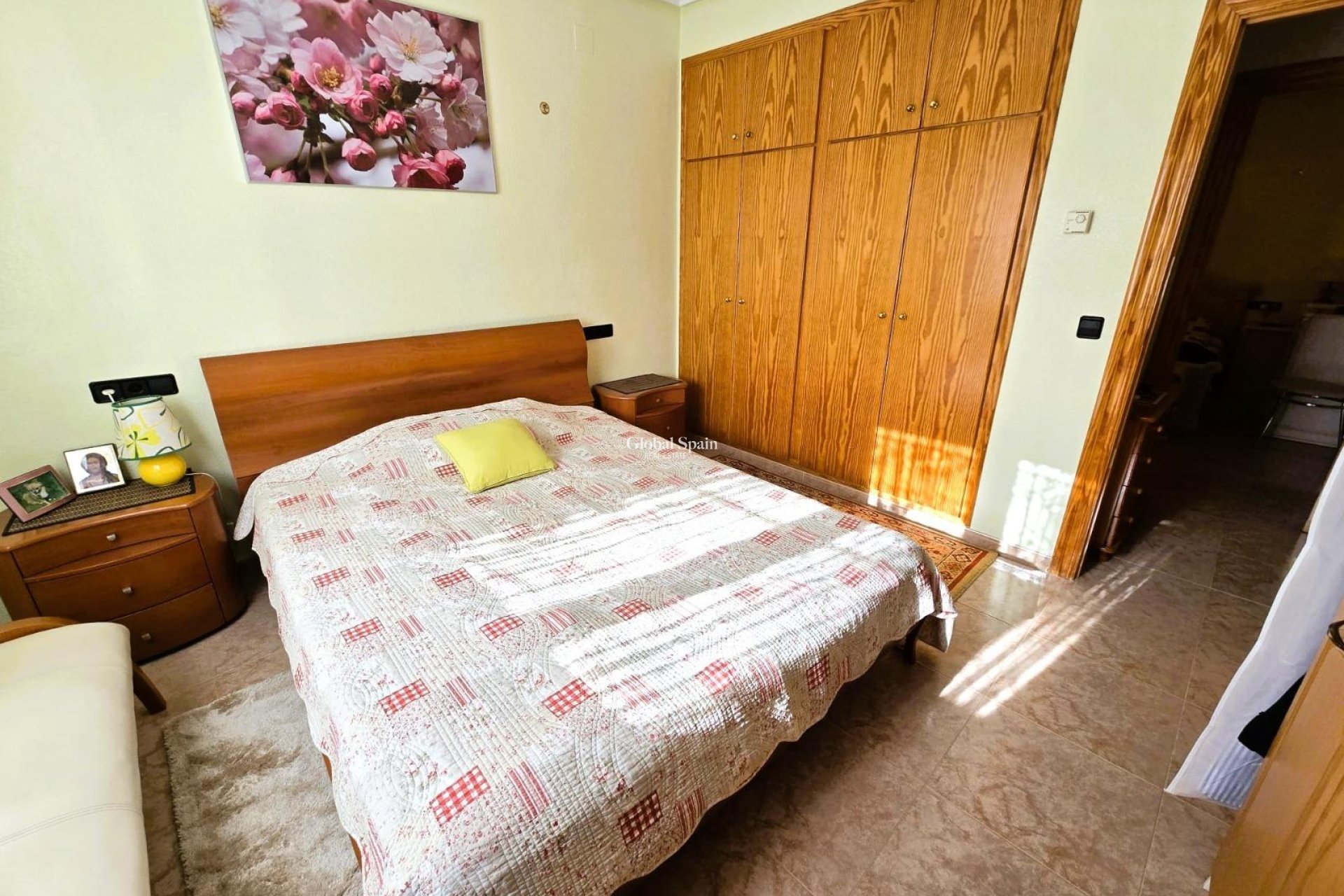 Resale - VILLA -
ORIHUELA COSTA - Playa Flamenca