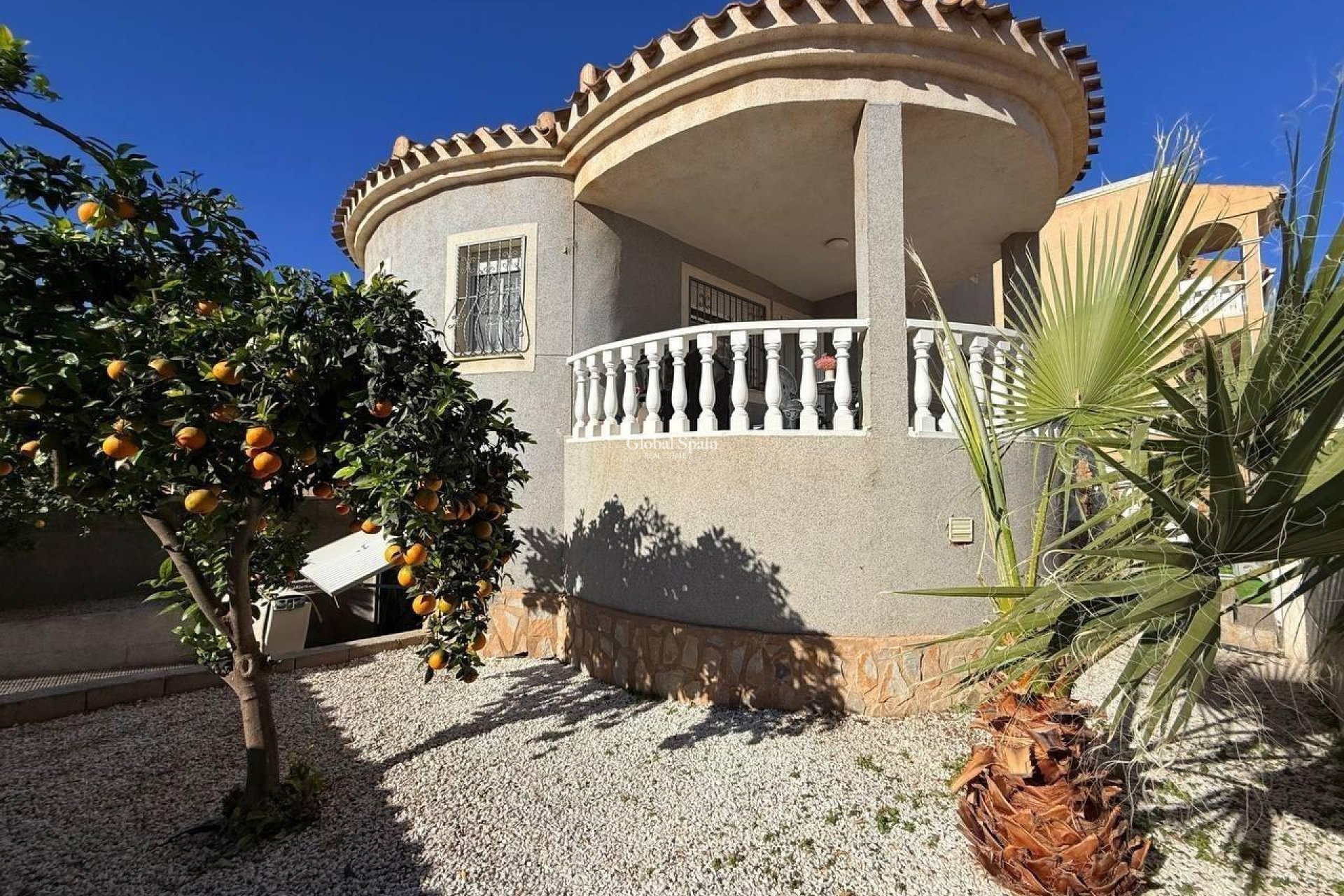 Resale - VILLA -
ORIHUELA COSTA - Playa Flamenca